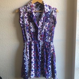 Red white and blue print dress with collar and pockets